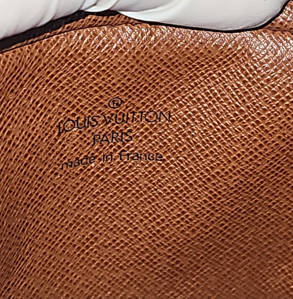 Authentuc Louis Vuitton Danube PM Monogram Crossbody Bag - Picture 8 of 16